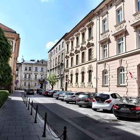 Art Apartment Krakow Bagian luar foto