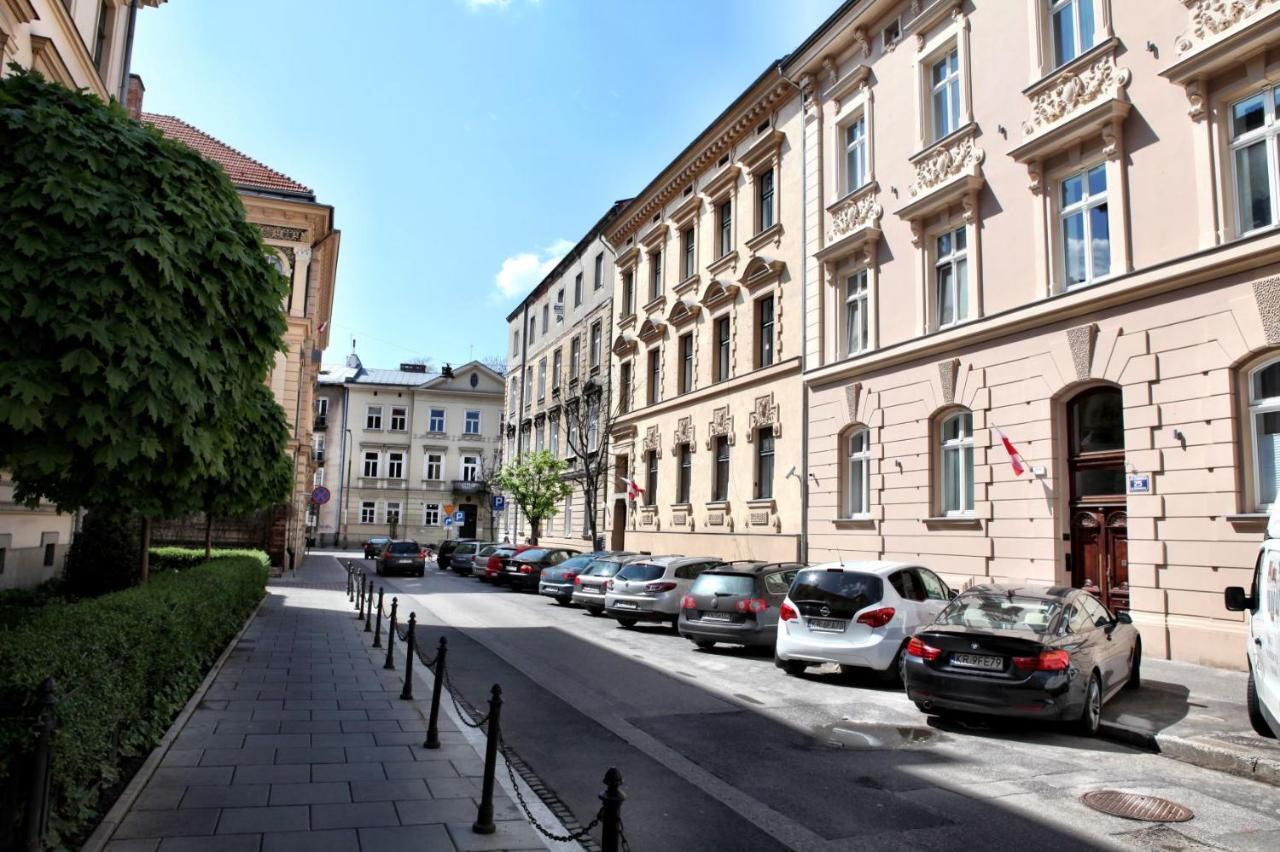 Art Apartment Krakow Bagian luar foto